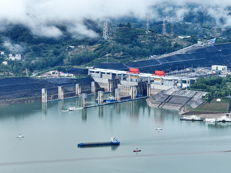 三峡船闸通航20年累计货运量达19.1亿吨